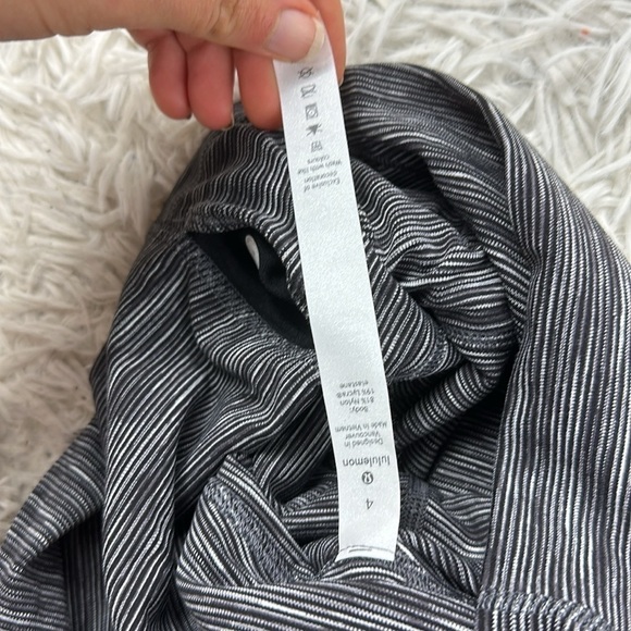 Lululemon Align Crop *21" Wee Are From Space Dark Carbon Ice Grey - Picture 7 of 7